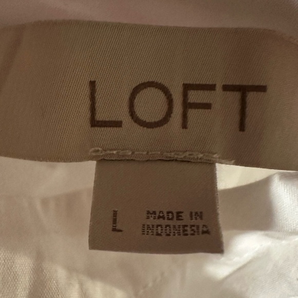 Loft Women's White Bell Sleeve Top size L - Picture 4 of 6